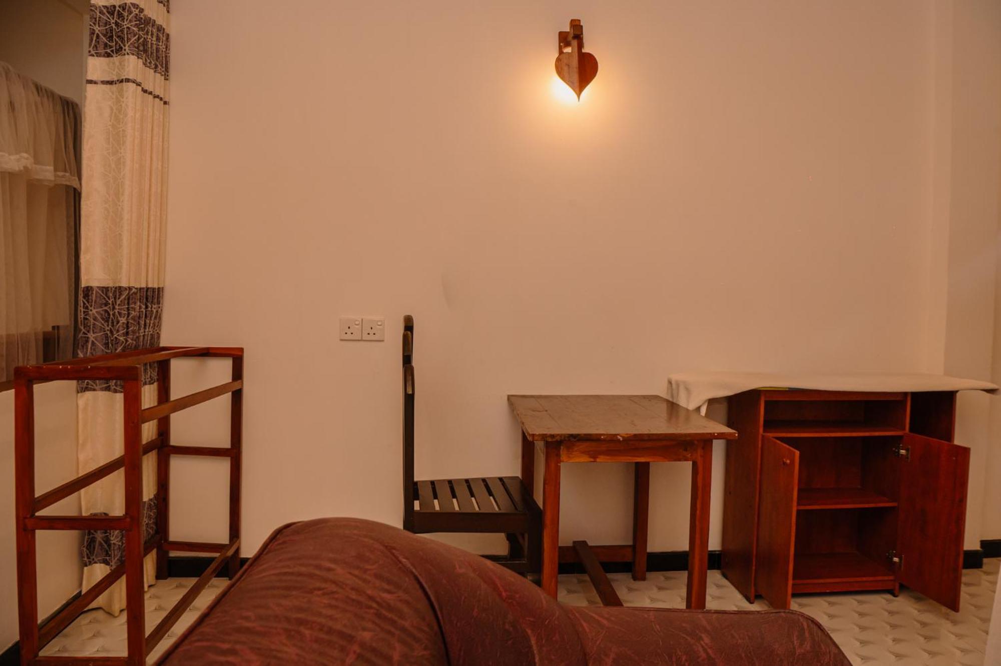 Rekawa Turtle Gate Hotel Tangalle Habitación foto